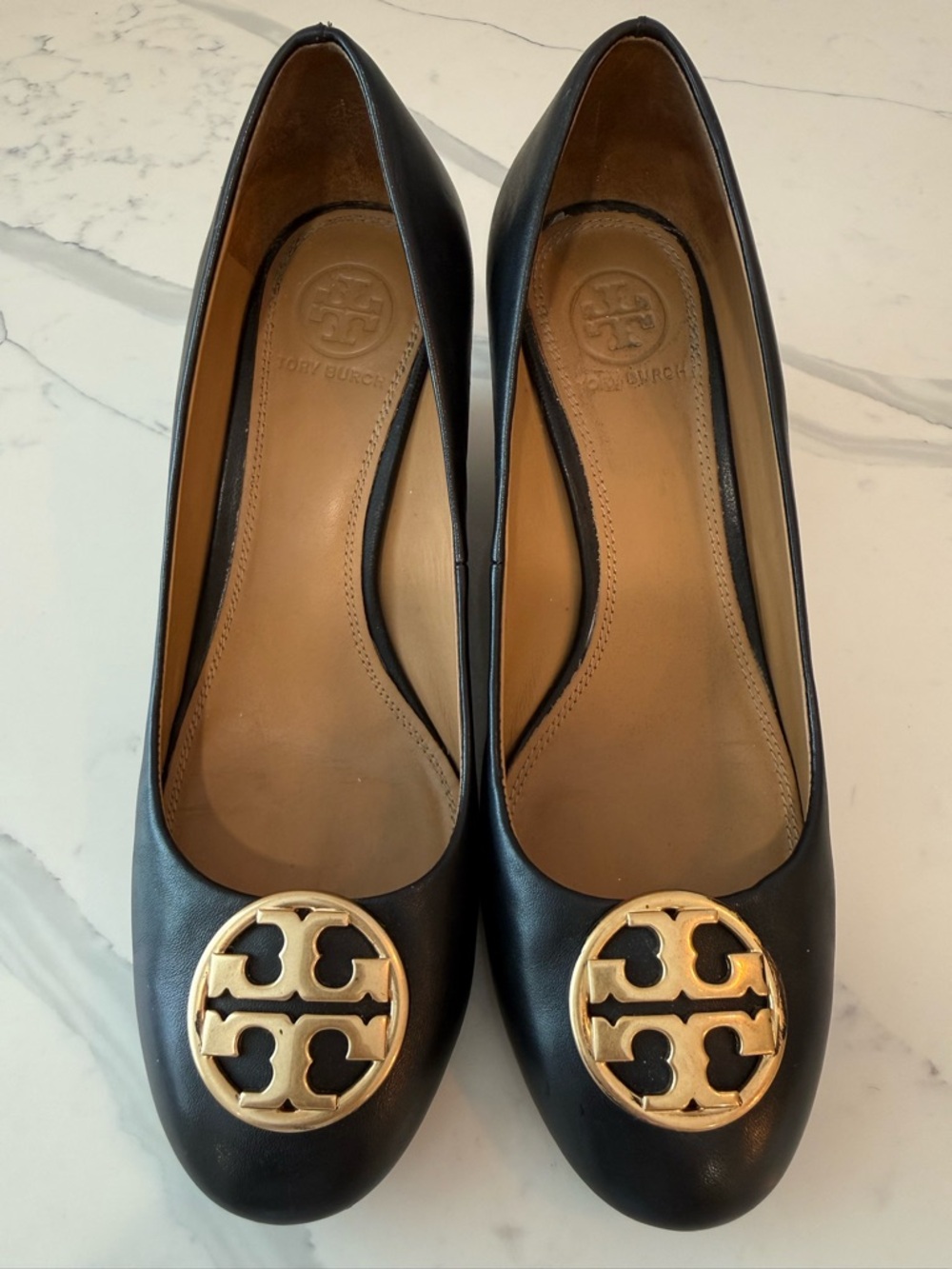 Tory Burch Black Leather Ballet Flats with Gold Logo - Picture 3 of 6